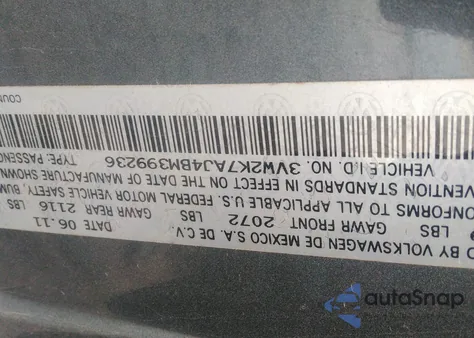 2011 Volkswagen Jetta 2.0L S z USA, uszkodzony, nr VIN 3VW2K7AJ4BM399236